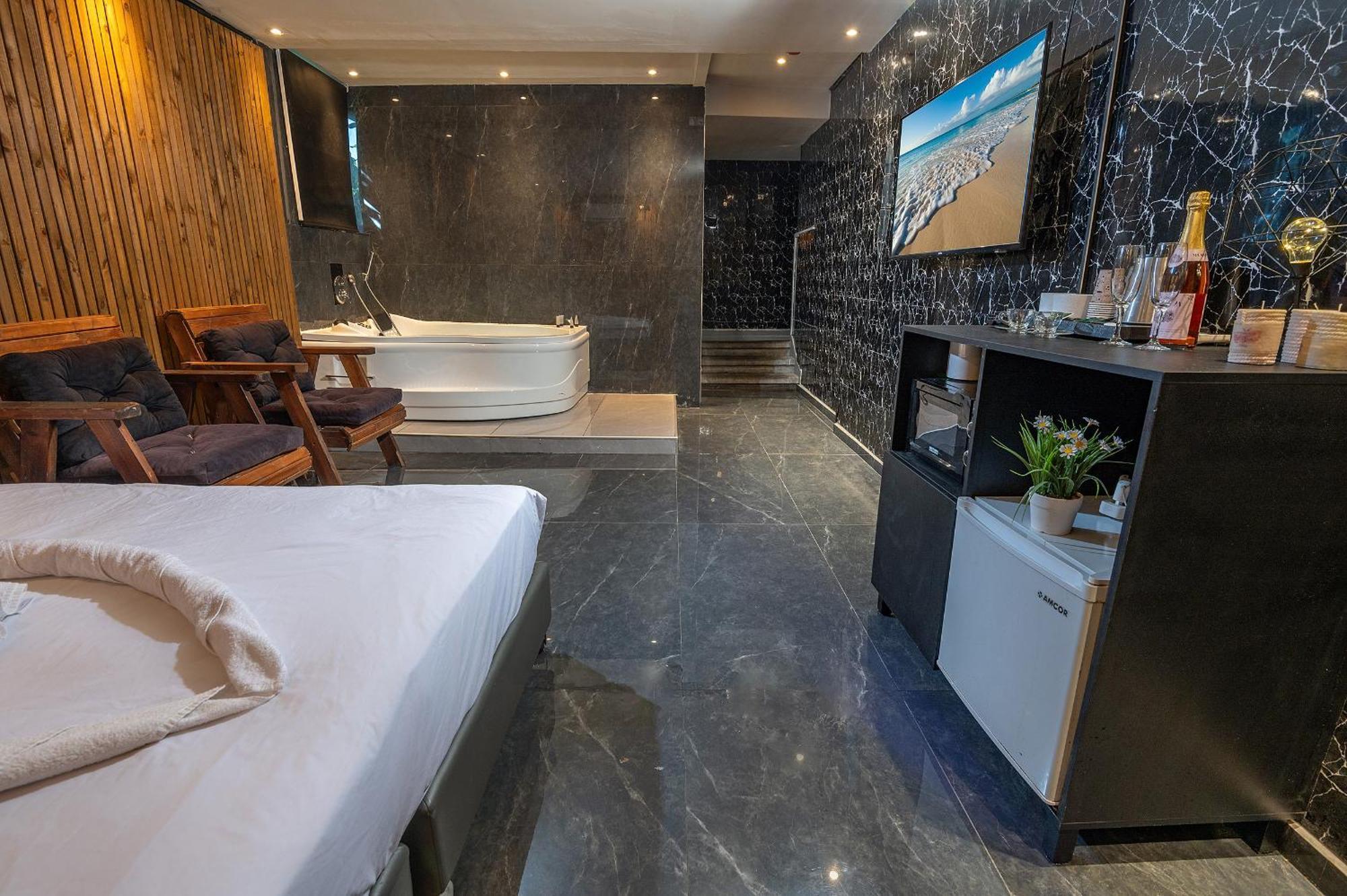 Lago Suites Hotel 耶路撒冷 外观 照片