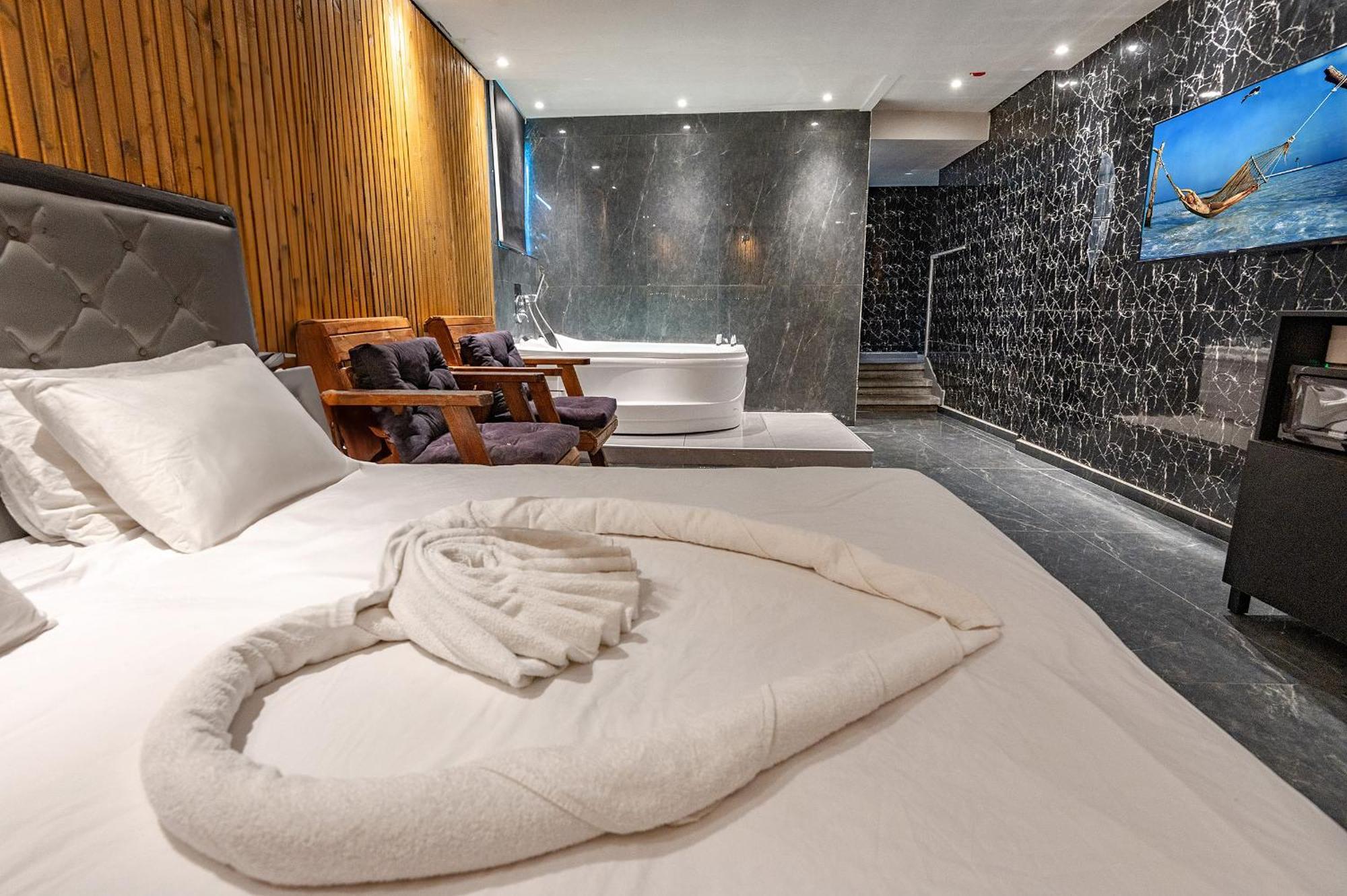 Lago Suites Hotel 耶路撒冷 外观 照片