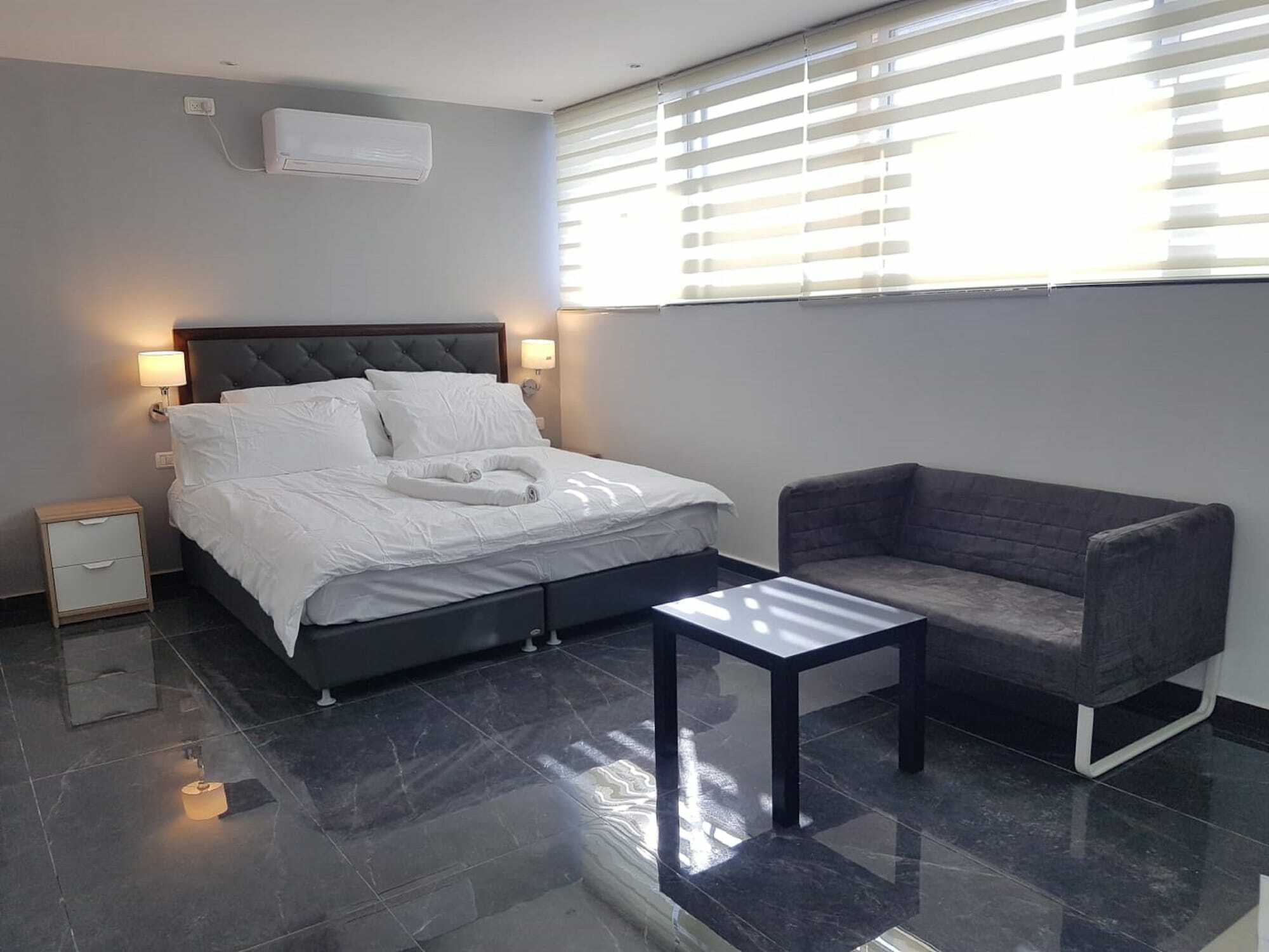 Lago Suites Hotel 耶路撒冷 外观 照片